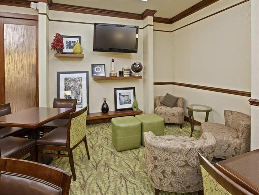 Hampton Inn Louisville Northeast Eksteriør bilde