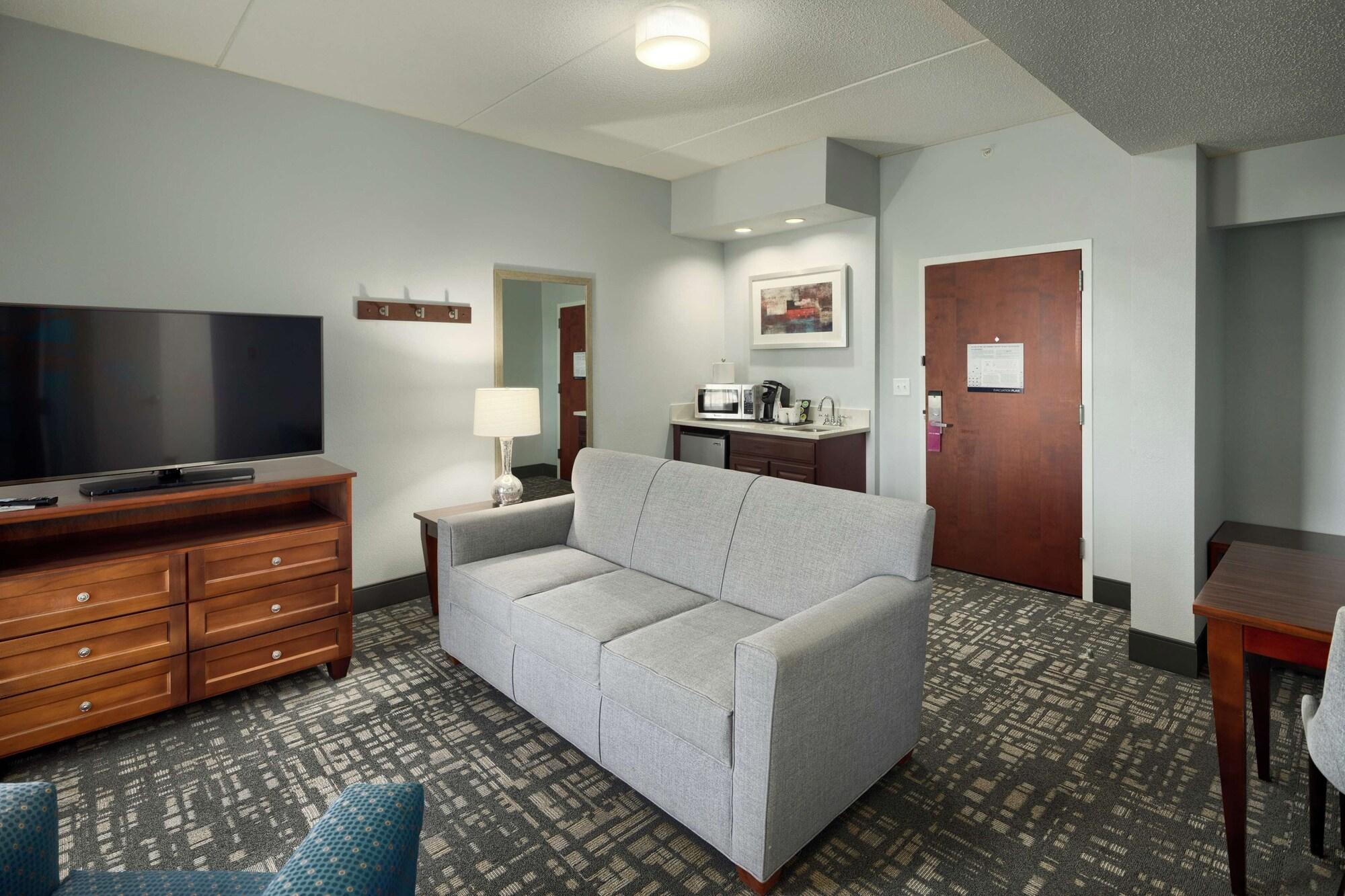 Hampton Inn Louisville Northeast Eksteriør bilde